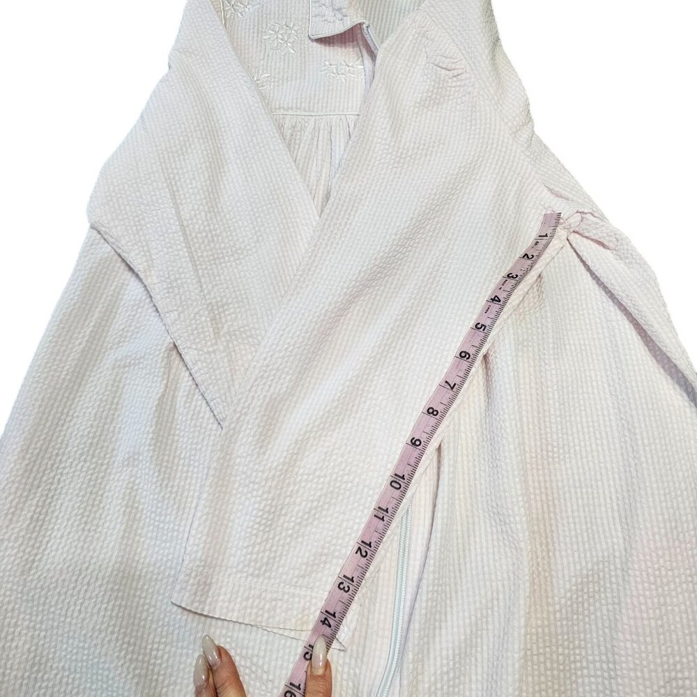 Vintage Barbizon Long Embroidered Nightgown Pajamas Pink White Seersucker Size S - Picture 16 of 16